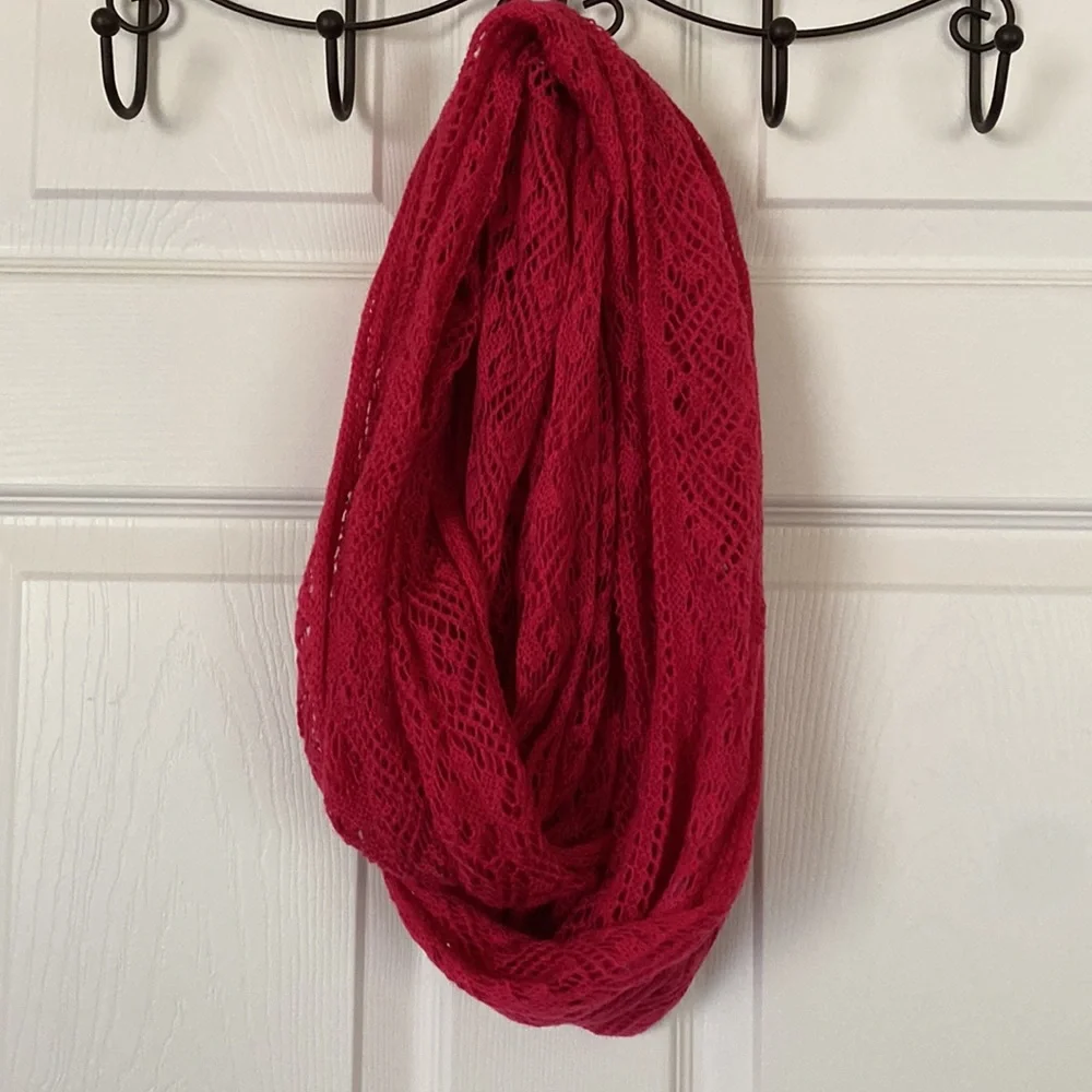 G.H. Bass & Co Pink Open Knit Cozy Infinity Scarf
